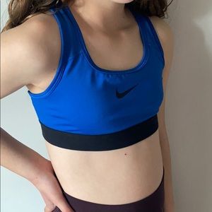 Sports bra